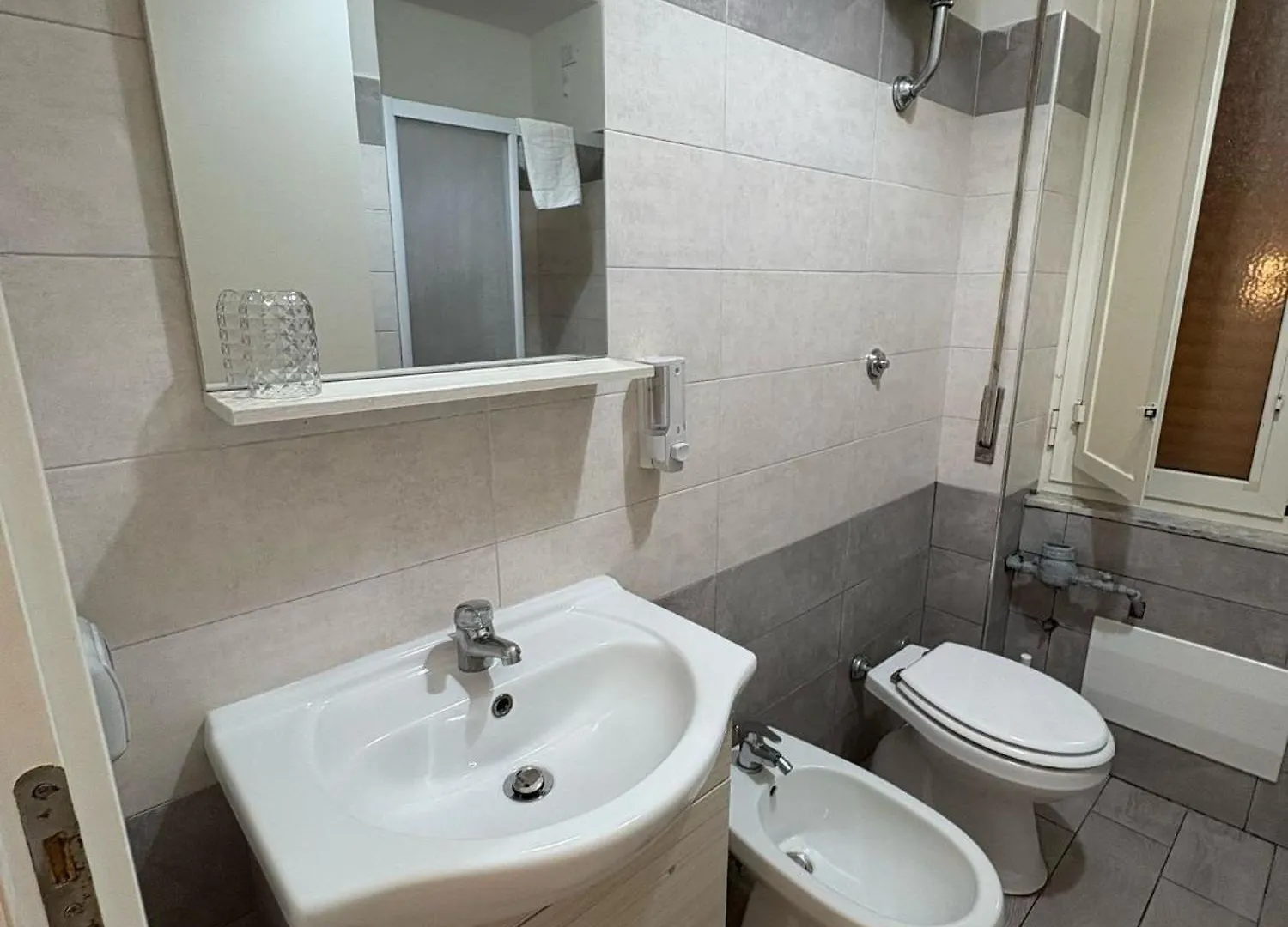 Bed & Breakfast Viren Rooms Naples Italy