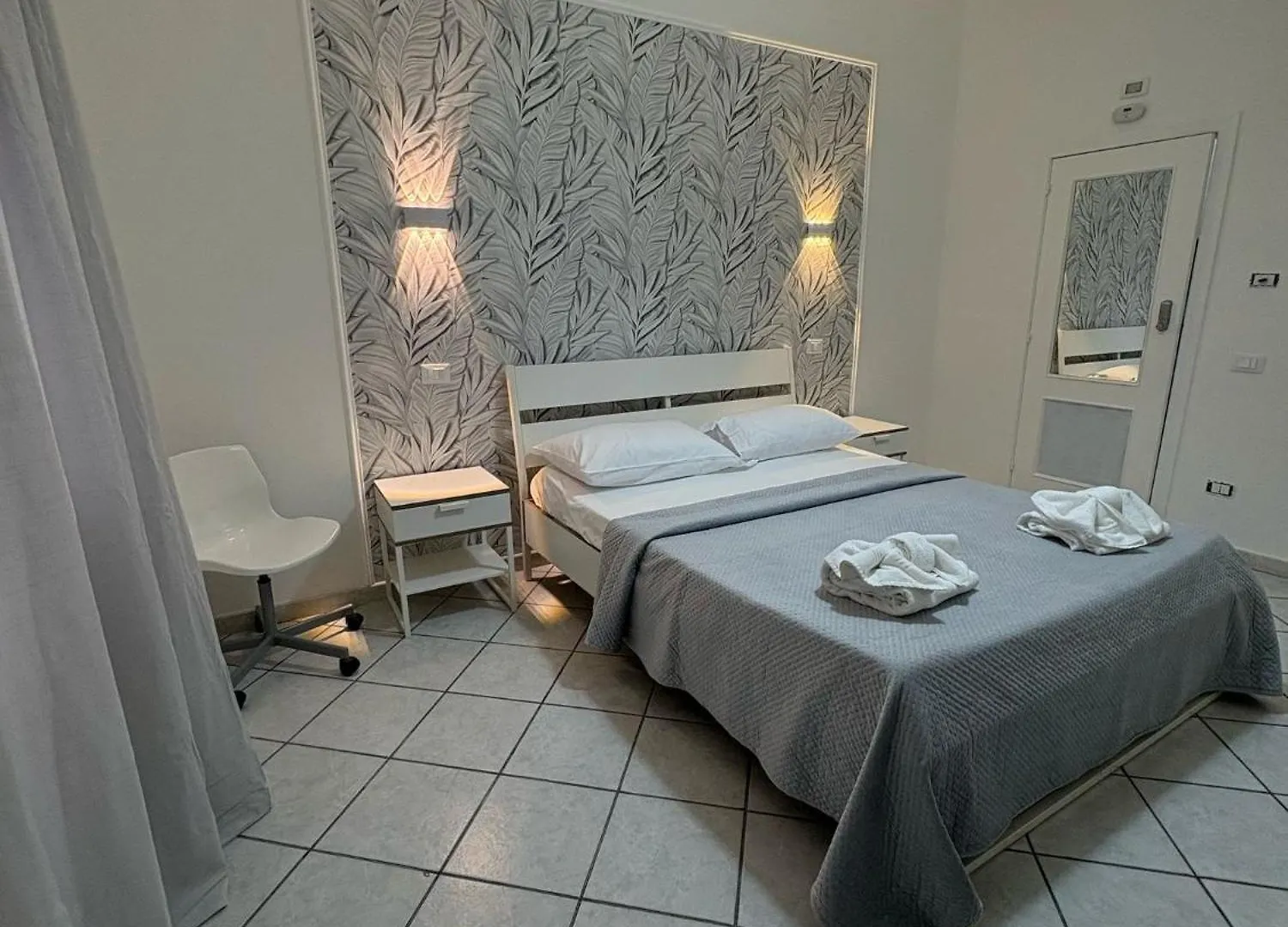 Bed & Breakfast Viren Rooms Naples Italy