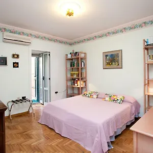 Casa 12 Bed & Breakfast