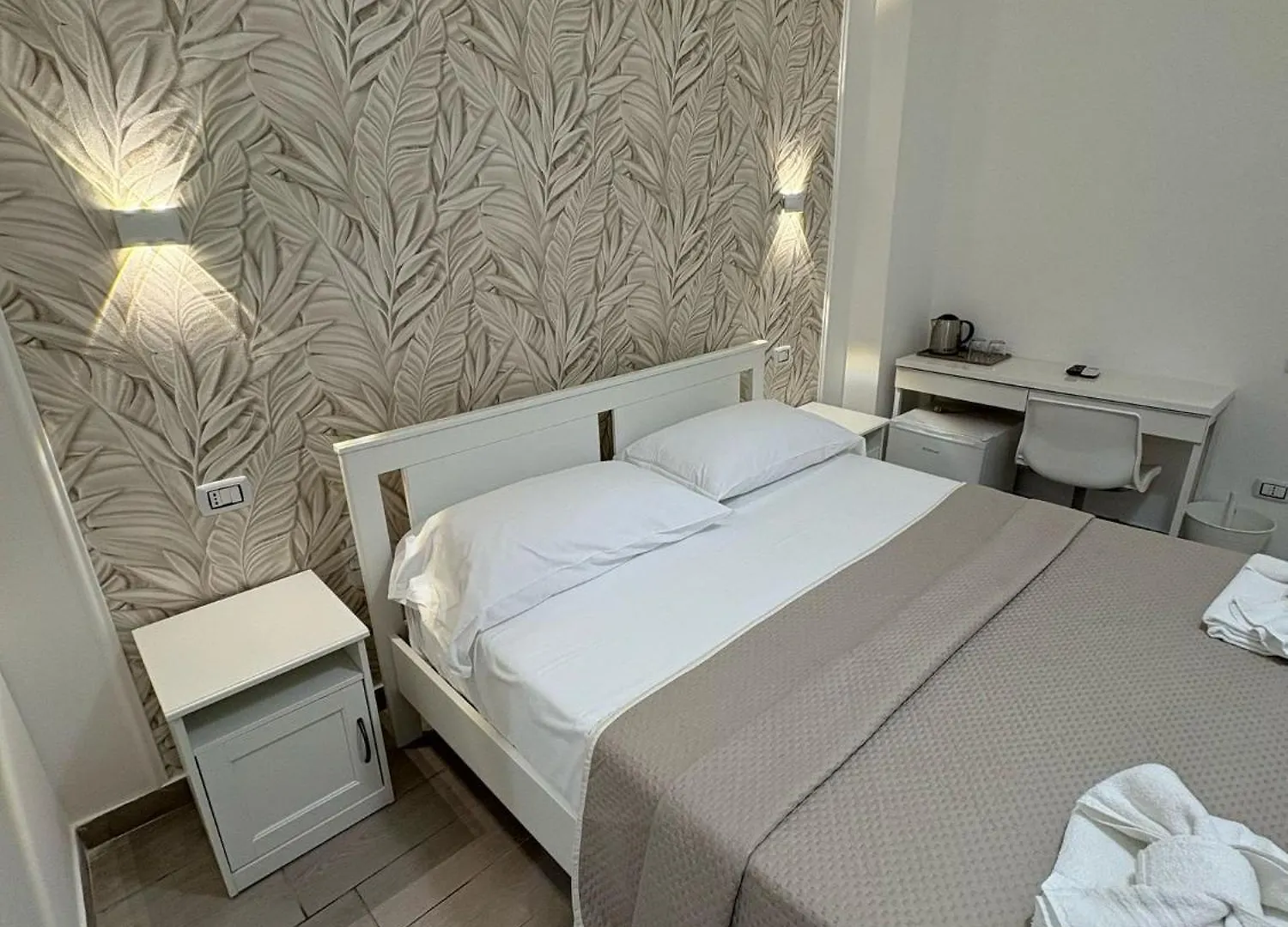 Viren Rooms Nápoly 0*,