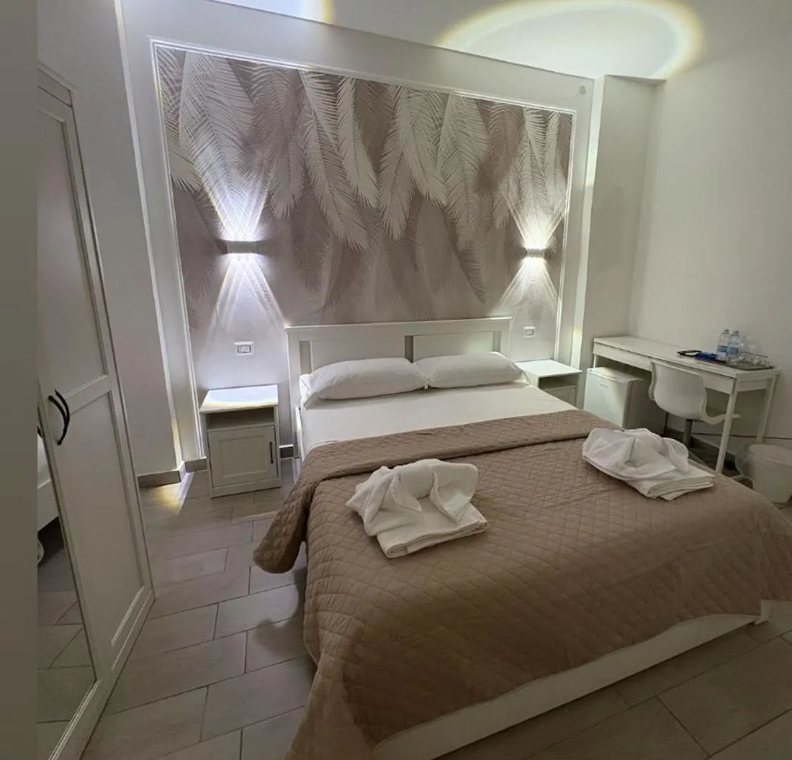 Viren Rooms Nápoly